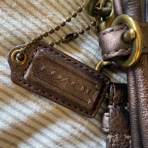 Coach Legacy leather large clutch in bronze - Picture 9 of 9